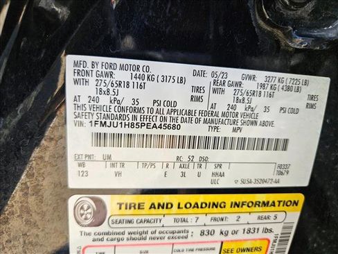 Used 2023 Ford Expedition XLT image 21