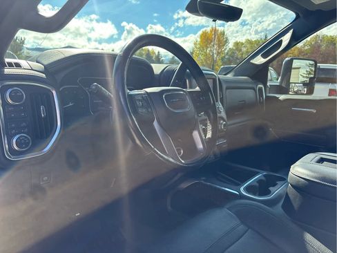 Used 2020 GMC Sierra 2500 Denali w/ Denali Ultimate Package image 18