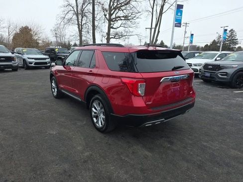Used 2023 Ford Explorer XLT w/ Equipment Group 202A image 6