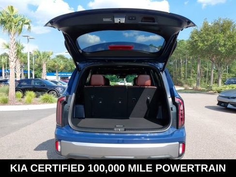 Certified 2024 Kia Telluride EX w/ EX Captain's Chair Package FWD image 32