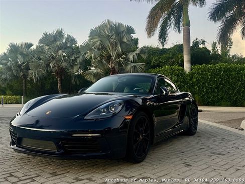 Used 2017 Porsche 718 Cayman RWD image 6