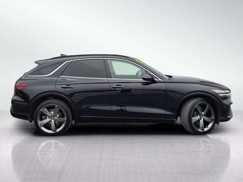 Used 2023 Genesis GV70 2.5T w/ Sport Prestige Package AWD/4WD image 3
