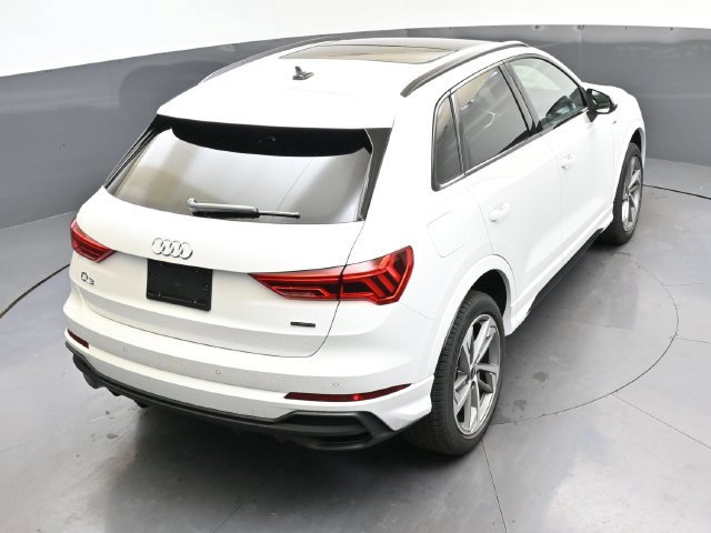 Used 2025 Audi Q3 2.0T Premium w/ Convenience Plus Package AWD/4WD image 40