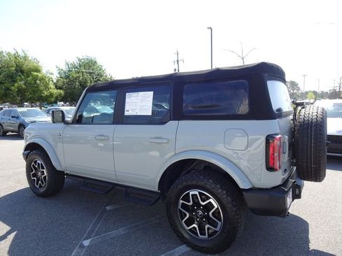 Used 2022 Ford Bronco Outer Banks image 6