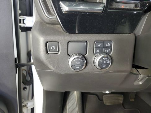 Used 2025 GMC Sierra 1500 SLT RWD image 26