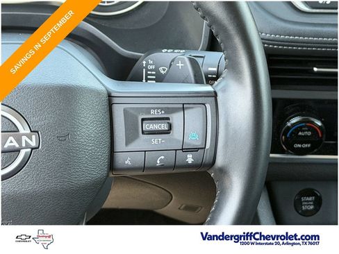 Used 2025 Nissan Rogue SV FWD image 15