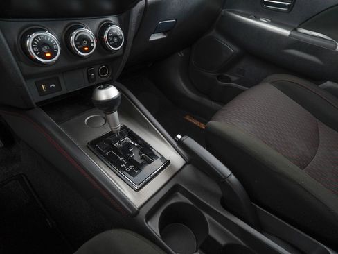 Used 2019 Mitsubishi Outlander Sport ES FWD image 19