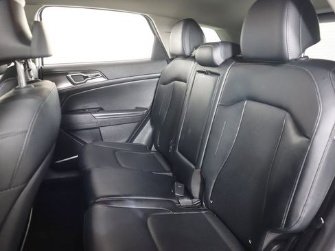 Used 2024 Kia Sportage EX image 32