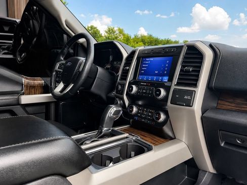 Used 2020 Ford F150 Lariat w/ Equipment Group 502A Luxury AWD/4WD image 33