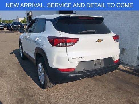 Used 2021 Chevrolet TrailBlazer LS FWD image 4