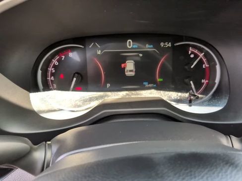 Certified 2025 Toyota RAV4 XLE FWD image 17