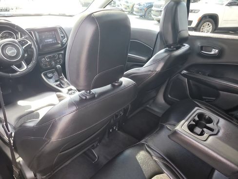 Used 2018 Jeep Compass Latitude w/ Popular Equipment Group AWD/4WD image 12