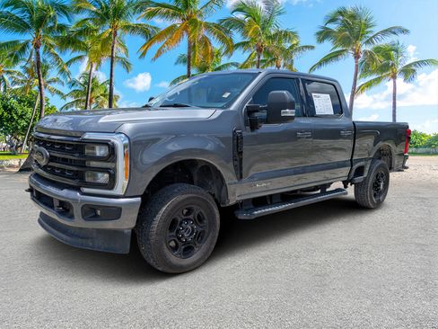 Used 2023 Ford F250 Lariat w/ Black Appearance Package AWD/4WD image 8