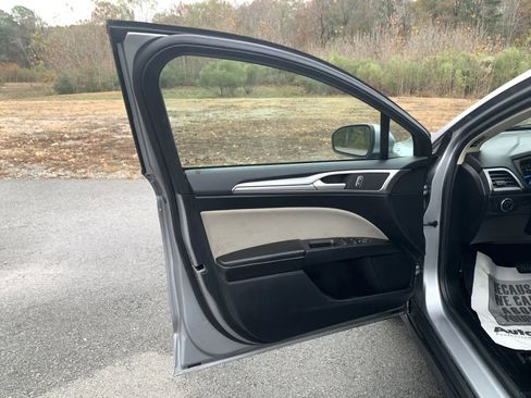 Used 2020 Ford Fusion S image 22