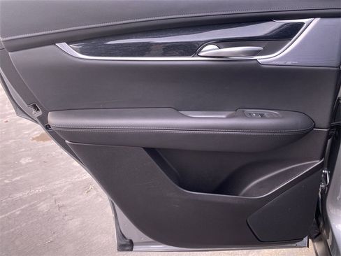 Certified 2025 Cadillac XT5 Premium Luxury image 25