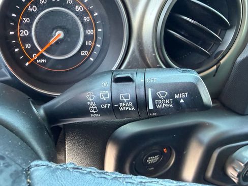 Used 2019 Jeep Wrangler Unlimited Sport S AWD/4WD image 18