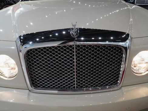 Used 2008 Bentley Azure RWD image 5