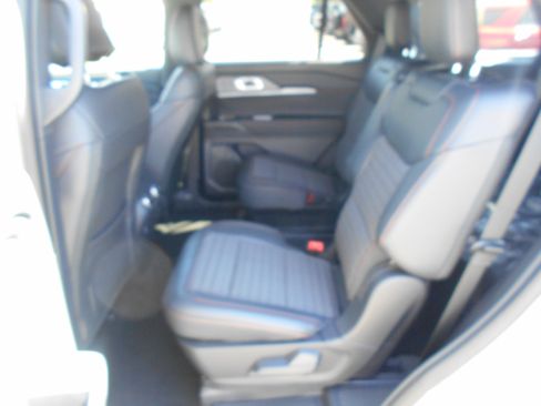 New 2026 Ford Explorer ST-Line w/ ST-Line Street Pack AWD/4WD image 8