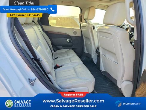 Used 2018 Land Rover Discovery HSE image 13