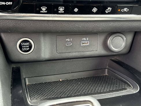Certified 2022 Nissan Rogue SV FWD image 25