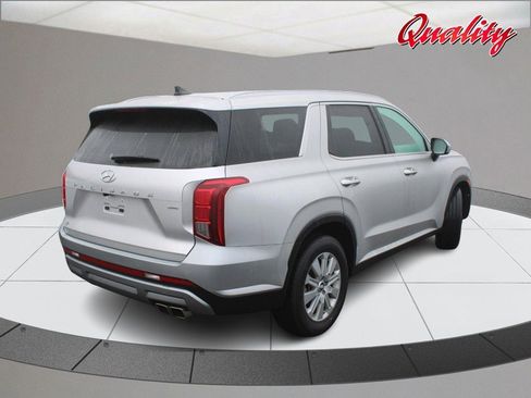 Used 2024 Hyundai Palisade SEL image 3