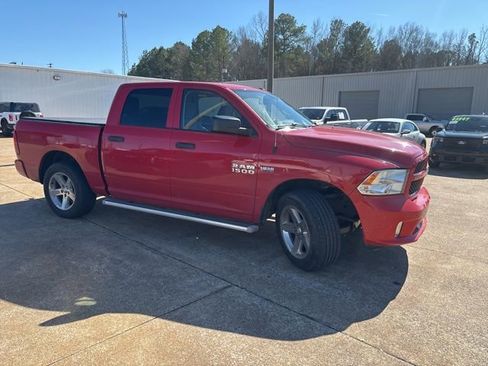 Used 2017 RAM 1500 Express image 3