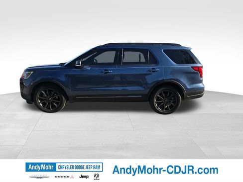 Used 2018 Ford Explorer XLT w/ Equipment Group 202A FWD image 8