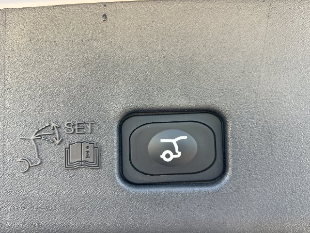 Used 2026 Lincoln Nautilus Premier AWD/4WD image 8