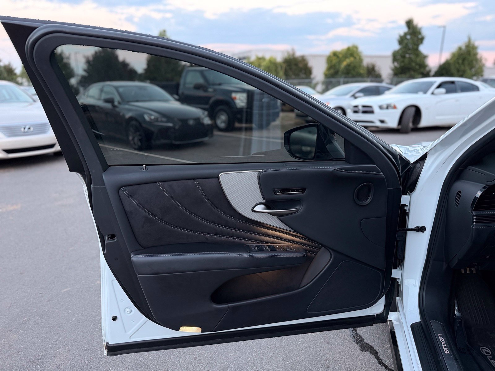 Used 2020 Lexus LS 500 F Sport AWD/4WD image 21
