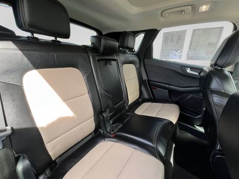 Used 2021 Ford Escape Titanium image 29