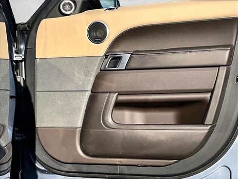 Used 2019 Land Rover Range Rover Sport HSE image 19