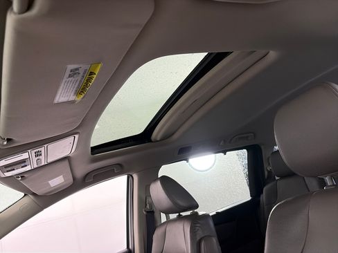 Used 2016 Honda Odyssey EX-L image 18