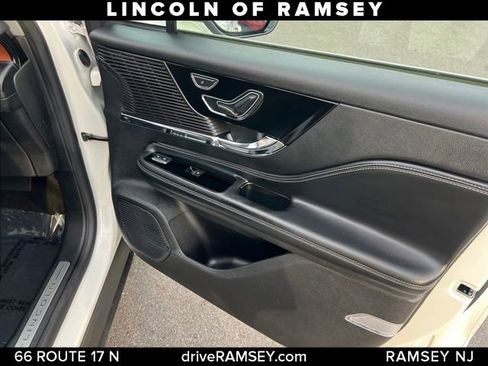 Used 2022 Lincoln Corsair Reserve w/ Equipment Group 201A image 19