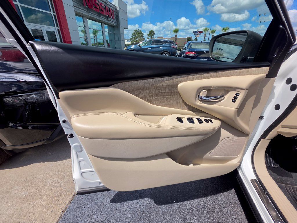 Used 2019 Nissan Murano SL FWD image 14
