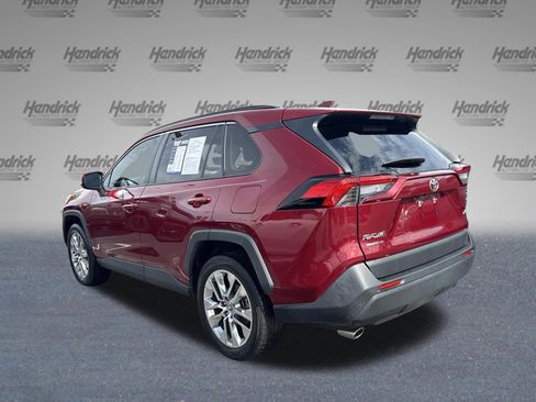 Used 2020 Toyota RAV4 XLE Premium FWD image 7