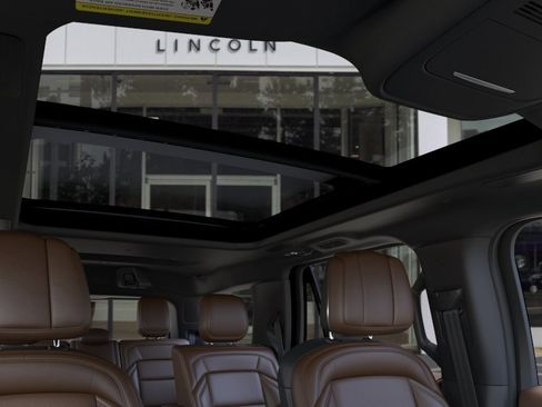 New 2025 Lincoln Navigator Reserve AWD/4WD image 22