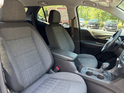 Used 2024 Chevrolet Equinox LT FWD image 25