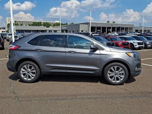 Certified 2024 Ford Edge Titanium AWD/4WD image 7