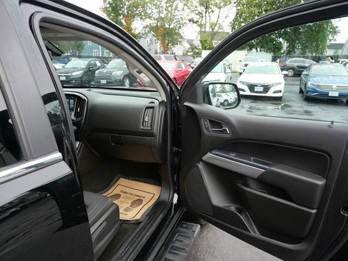 Used 2018 Chevrolet Colorado LT image 17