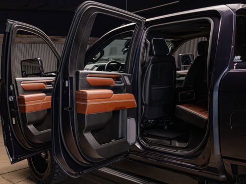 Used 2025 GMC Sierra 2500 Denali Ultimate image 31