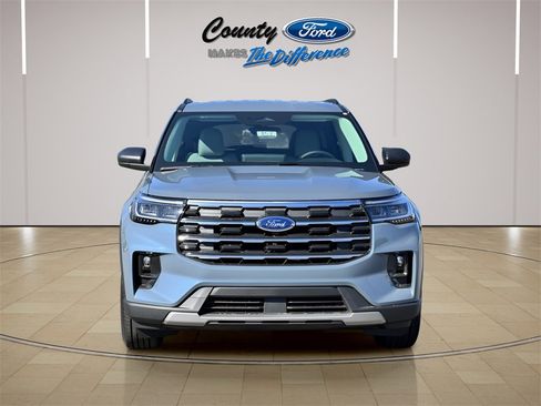 New 2026 Ford Explorer Active w/ Active Comfort Package image 12