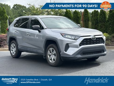 Used 2022 Toyota RAV4 LE FWD image 1