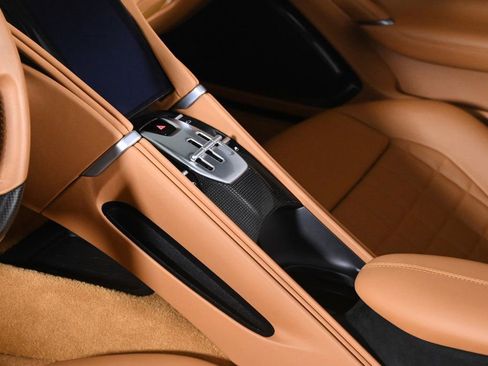 Certified 2024 Ferrari Roma Spider image 17