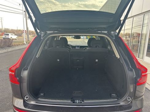 Certified 2025 Volvo XC60 B5 Plus w/ Climate Package image 11