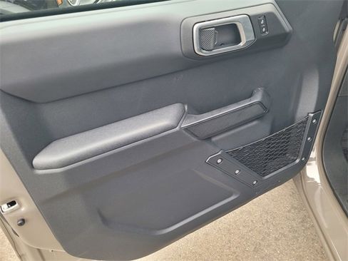 New 2025 Ford Bronco 4-Door image 8