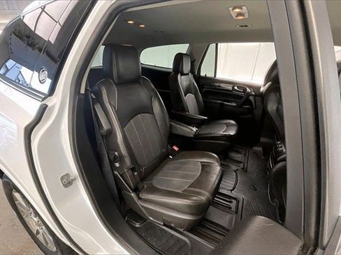 Used 2017 Buick Enclave Leather image 18