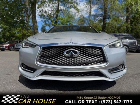 Used 2018 INFINITI Q60 3.0t Luxe RWD image 11