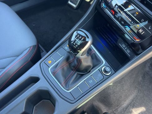 Used 2025 Volkswagen Jetta GLI Autobahn image 23