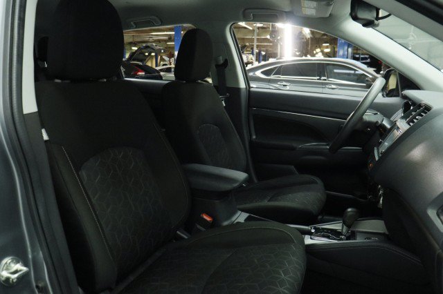 Used 2023 Mitsubishi Outlander Sport ES AWD/4WD image 23