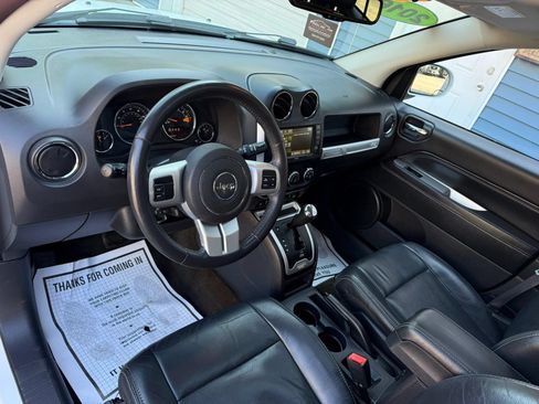 Used 2016 Jeep Compass High Altitude AWD/4WD image 9